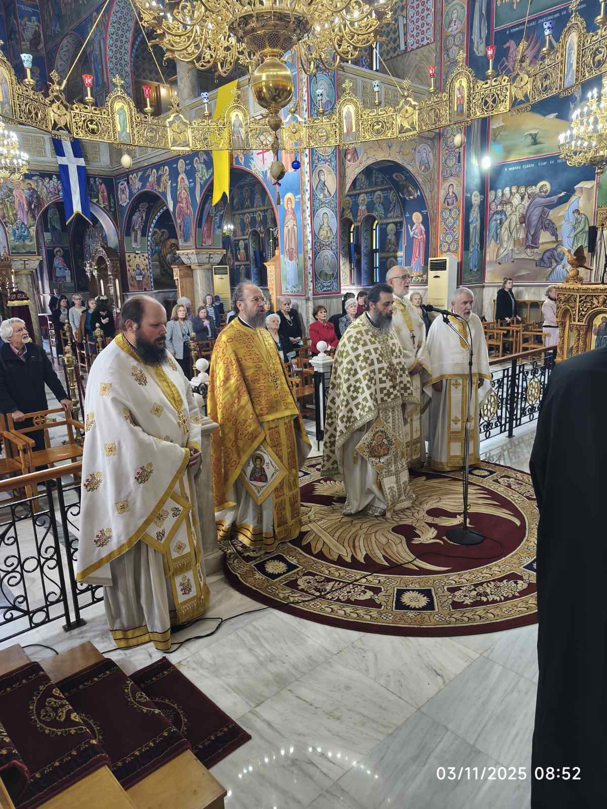 ΠΑΝΗΓΥΡΙΚΗ ΘΕΙΑ ΛΕΙΤΟΥΡΓΙΑ ΓΙΑ ΤΗΝ ΑΝΑΚΟΜΙΔΗ ΤΩΝ ΙΕΡΩΝ ΛΕΙΨΑΝΩΝ ΤΟΥ ΑΓΙΟΥ ΜΕΓΑΛΟΜΑΡΤΥΡΟΣ ΓΕΩΡΓΙΟΥ ΤΟΥ ΤΡΟΠΑΙΟΦΟΡΟΥ,ΣΤΟΝ ΙΕΡΟ ΝΑΟ ΑΓΙΟΥ ΓΕΩΡΓΙΟΥ ΚΑΡΕΑ