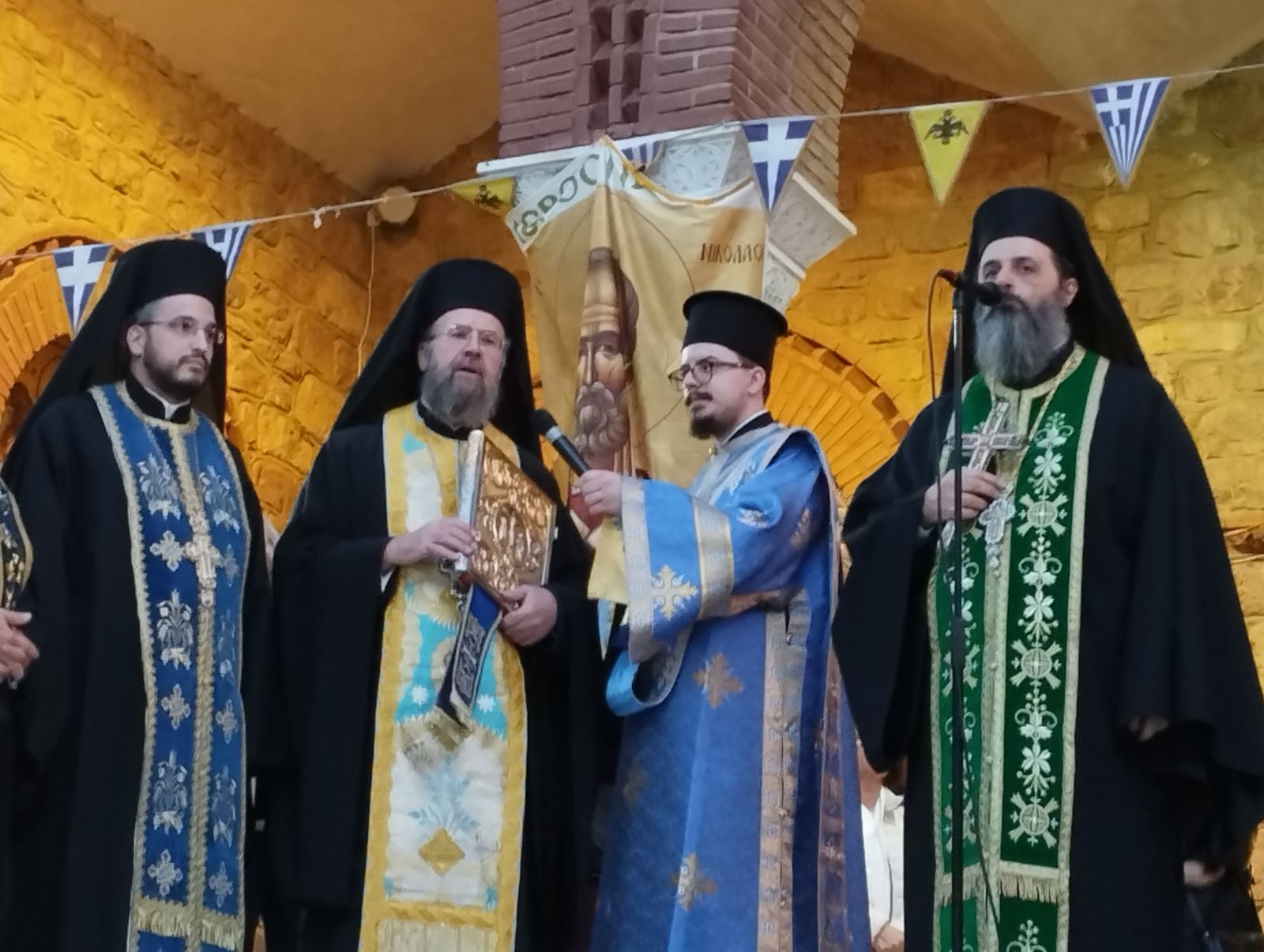 Η ΛΙΤΑΝΕΥΣΗ ΤΗΣ ΙΕΡΑΣ ΕΙΚΟΝΟΣ ΚΑΙ Ο ΜΕΘΕΟΡΤΟΣ ΕΣΠΕΡΙΝΟΣ ΓΙΑ ΤΗΝ ΕΟΡΤΗ ΤΟΥ ΑΓΙΟΥ ΝΙΚΟΛΑΟΥ, ΣΤΟΝ ΠΑΝΗΓΥΡΙΖΟΝΤΑ ΜΗΤΡΟΠΟΛΙΤΙΚΟ ΙΕΡΟ ΝΑΟ ΑΓΙΟΥ ΝΙΚΟΛΑΟΥ ΚΑΙΣΑΡΙΑΝΗΣ