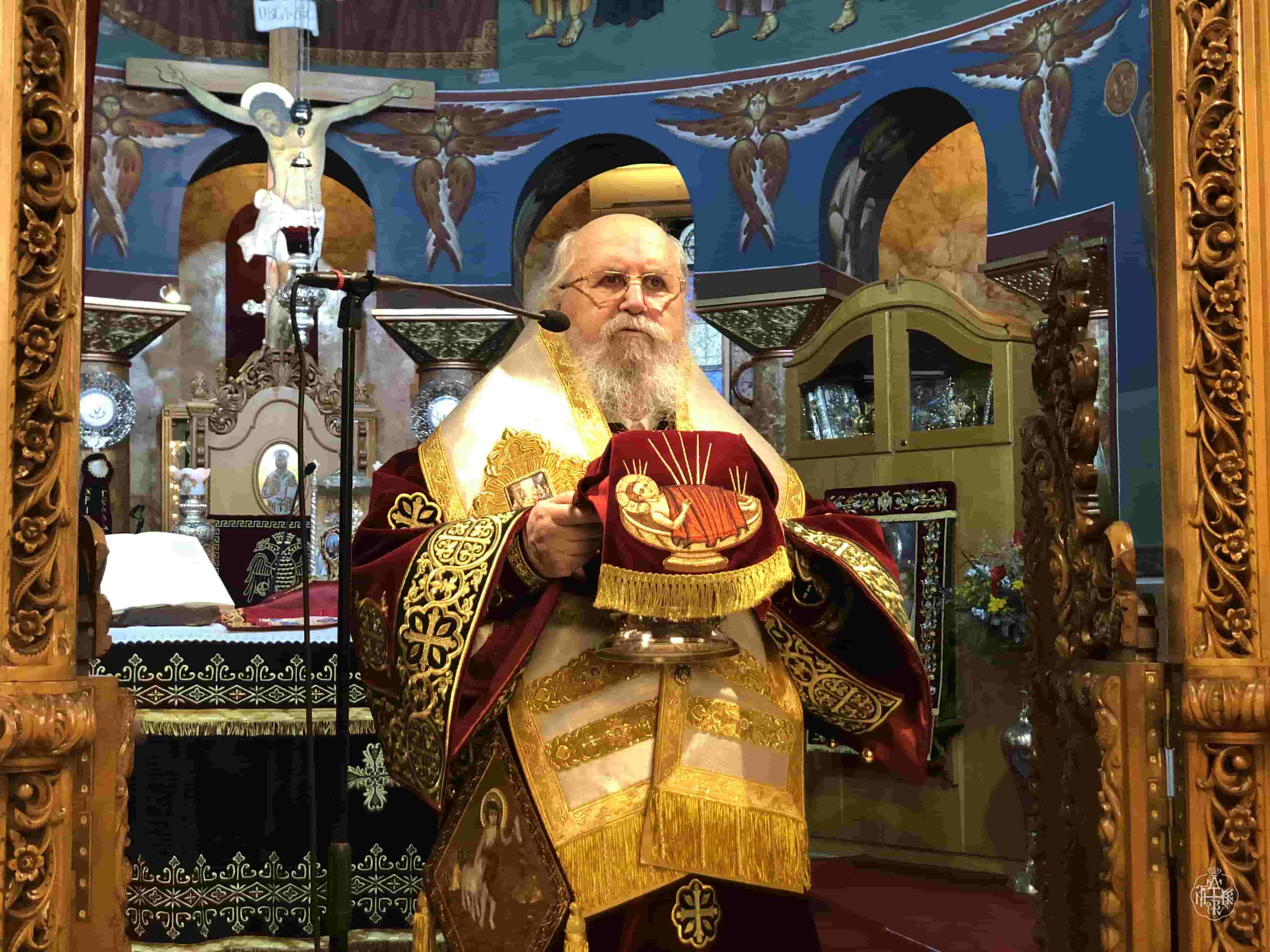 Η ΘΕΙΑ ΛΕΙΤΟΥΡΓΙΑ ΤΩΝ ΧΡΙΣΤΟΥΓΕΝΝΩΝ ,ΣΤΟΝ ΜΗΤΡΟΠΟΛΙΤΙΚΟ ΙΕΡΟ ΝΑΟ ΑΓΙΟΥ ΝΙΚΟΛΑΟΥ ΚΑΙΣΑΡΙΑΝΗΣ