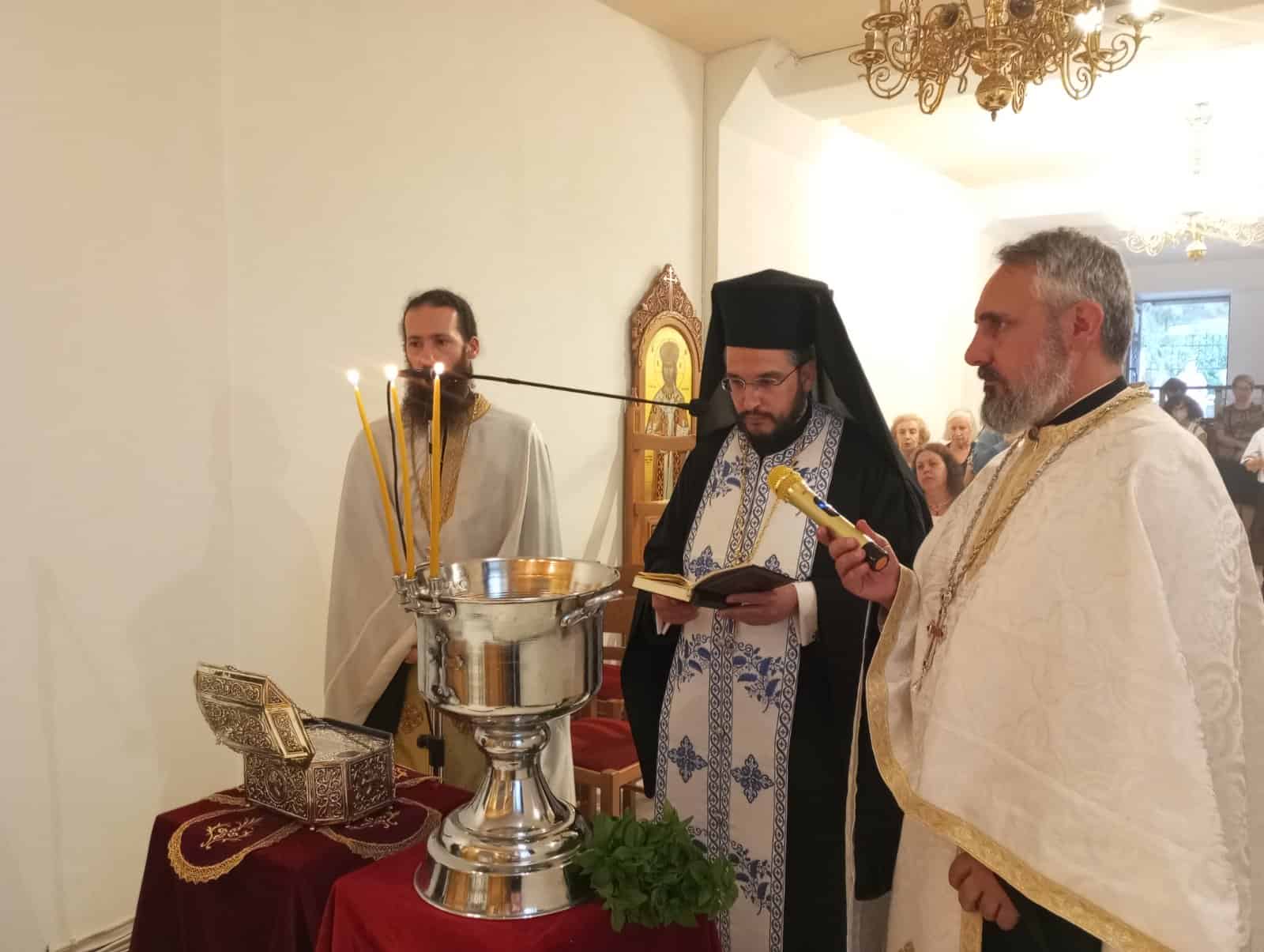 Η ΕΟΡΤΗ ΤΩΝ ΑΓΙΩΝ ΑΝΑΡΓΥΡΩΝ ΚΟΣΜΑ ΚΑΙ ΔΑΜΙΑΝΟΥ ΣΤΟ ΠΑΝΗΓΥΡΙΖΟΝ ΙΕΡΟ ΠΑΡΕΚΚΛΗΣΙΟ ΑΓΙΩΝ ΑΝΑΡΓΥΡΩΝ ΣΤΟ ΒΥΡΩΝΑ